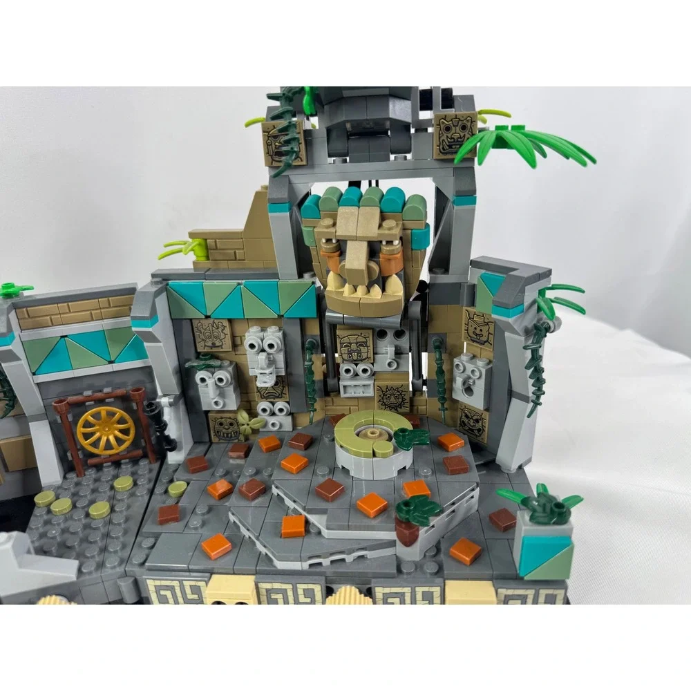 LEGO Indiana Jones 77015 Temple of the Golden Idol